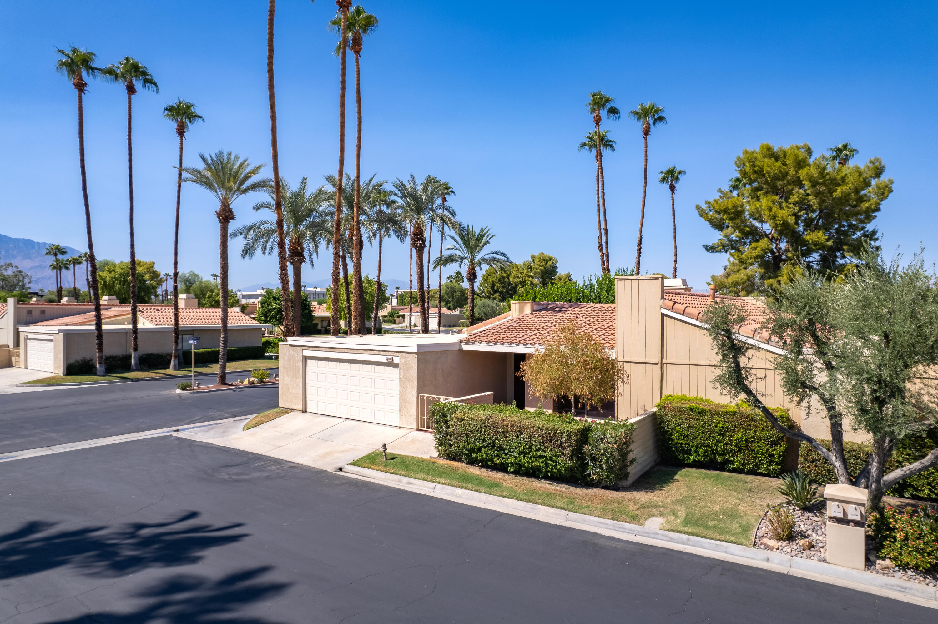 72380 Rodeo Way Rancho Mirage, CA 92270 - Photo 1 of 38 Photo-1