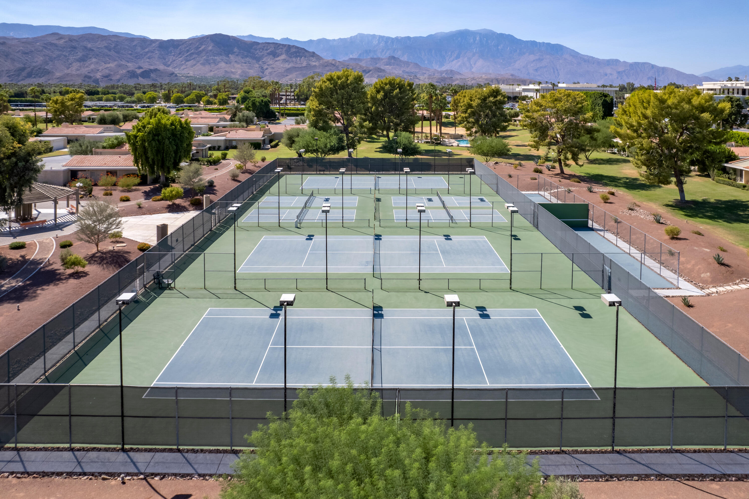 72380 Rodeo Way Rancho Mirage, CA 92270 - Photo 13 of 38 Photo-13
