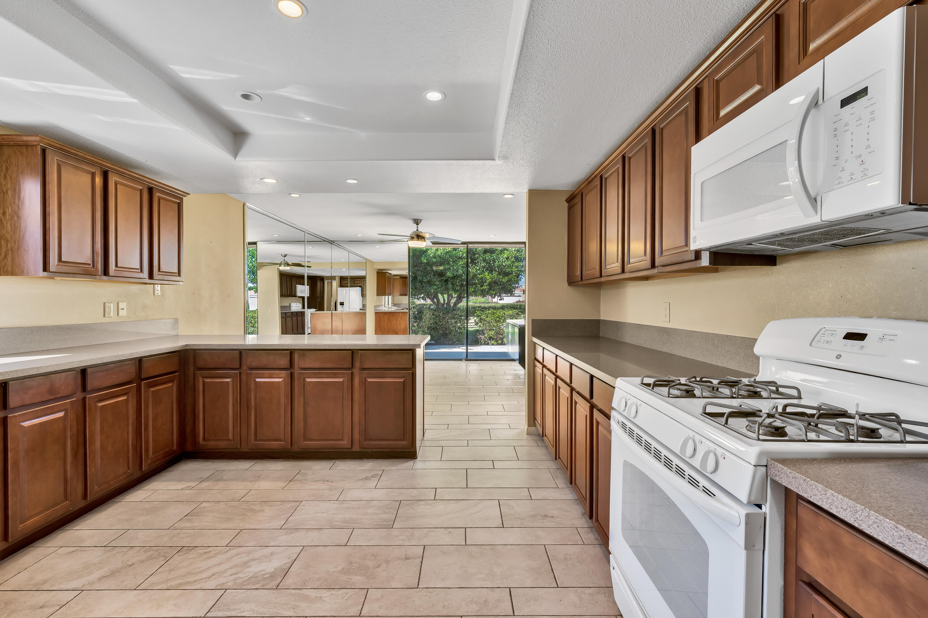 72380 Rodeo Way Rancho Mirage, CA 92270 - Photo 31 of 38 Photo-31