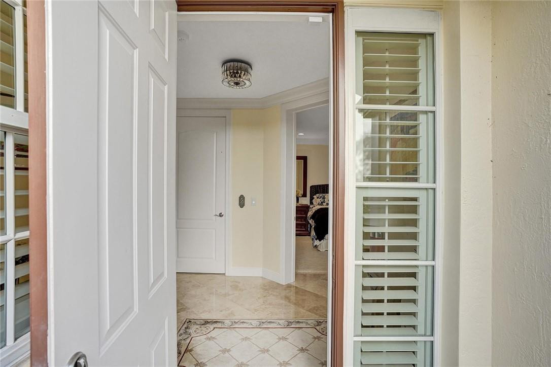 5565 Northeast Trieste Way, Unit 5565 Boca Raton, FL 33487 - Photo 5 of 44 a view of a bathroom