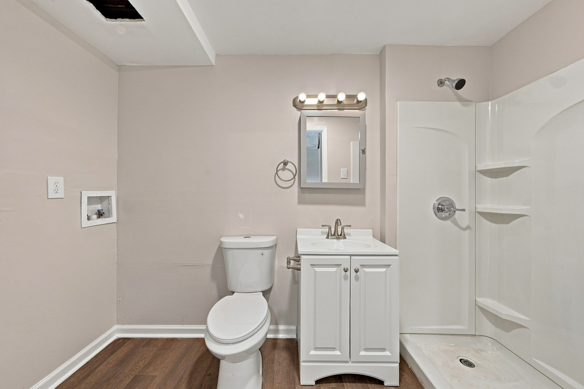 806 Kingsbury Road Clarksville, TN 37040 - Photo 23 of 27 Gallery Image 23