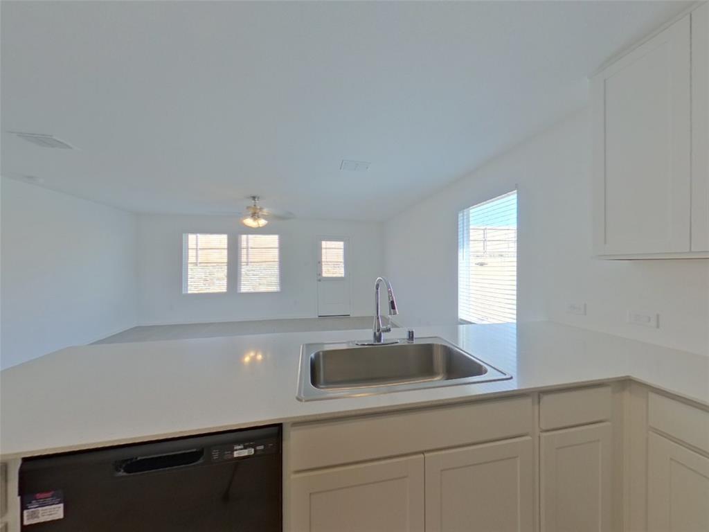 10700 Dusty Ranch Road Fort Worth, TX 76108 - Photo 2 of 10