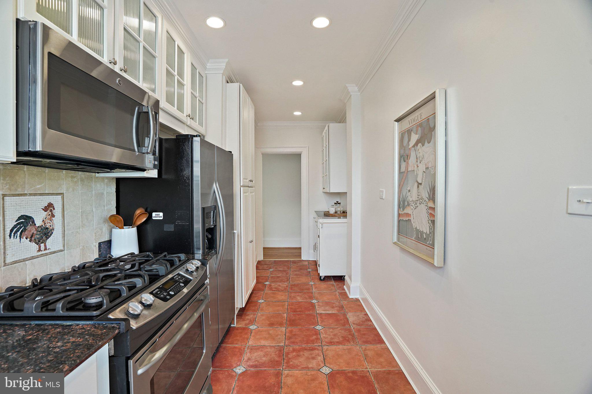 1852 Columbia Road Northwest, Unit 401 Washington, DC 20009 - Photo 13 of 30