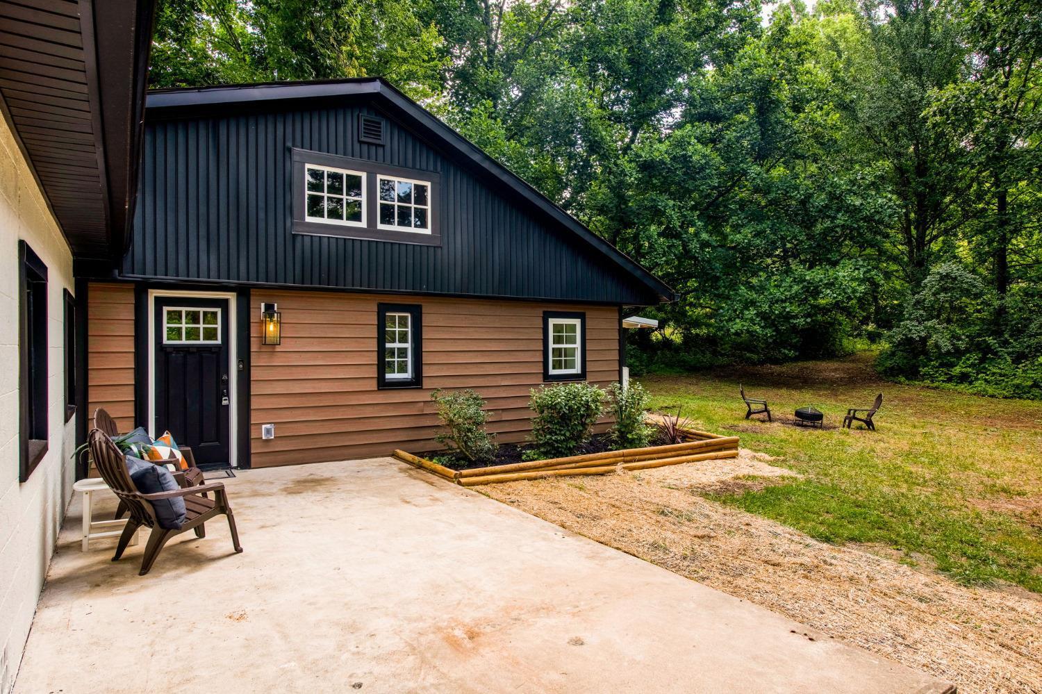 831 Locust Corner Road Cincinnati, OH 45245 - Photo 2 of 43 Gallery Image 2