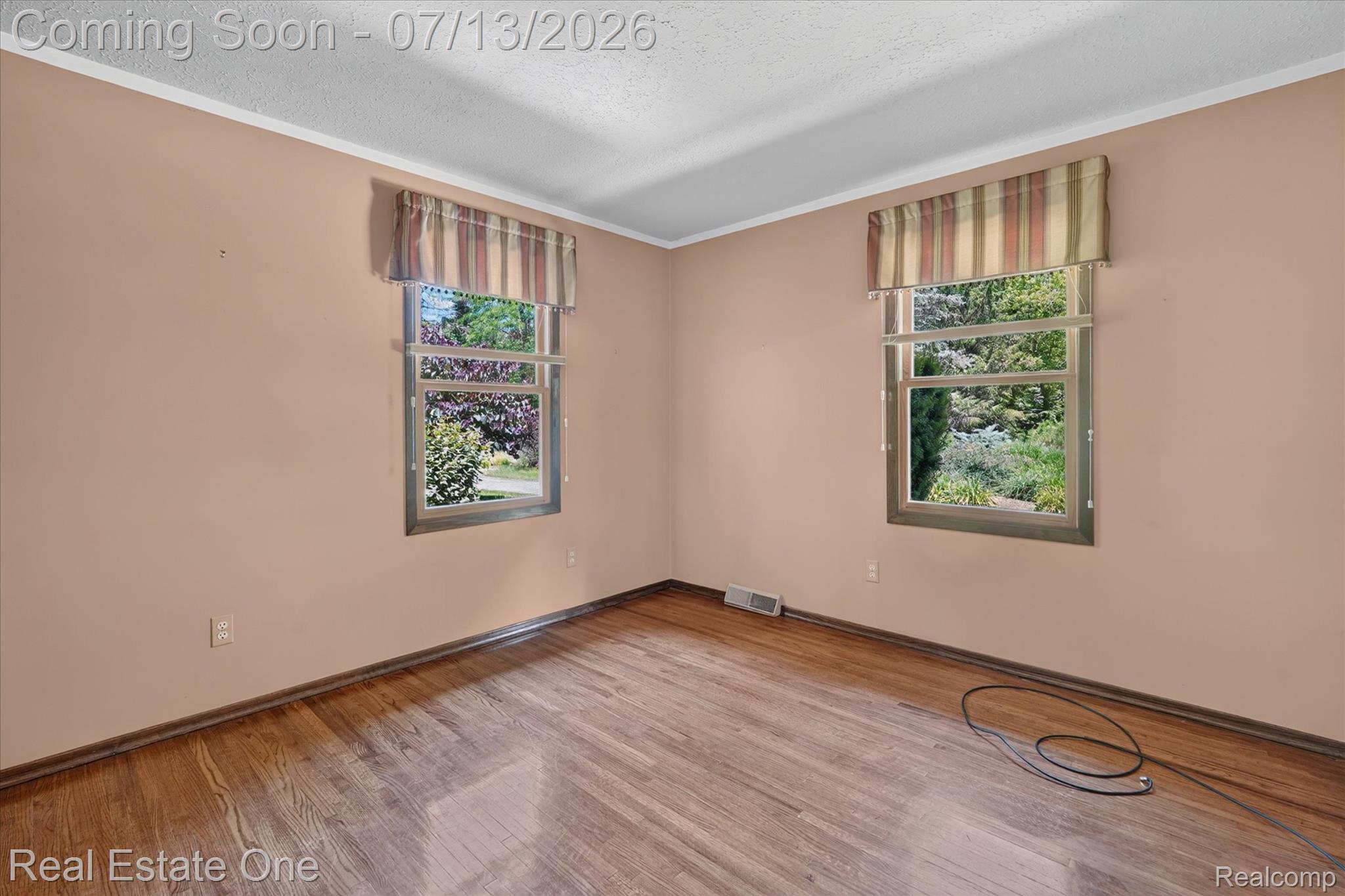 6039 Fish Lake Road Holly, MI 48442 - Photo 19 of 70 Main floor Bedroom with a view