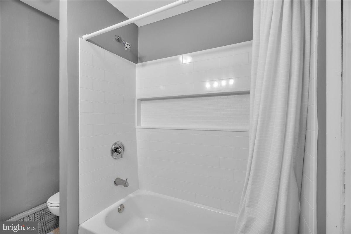18 Henry Road Gibbsboro, NJ 08026 - Photo 16 of 26 Bathroom