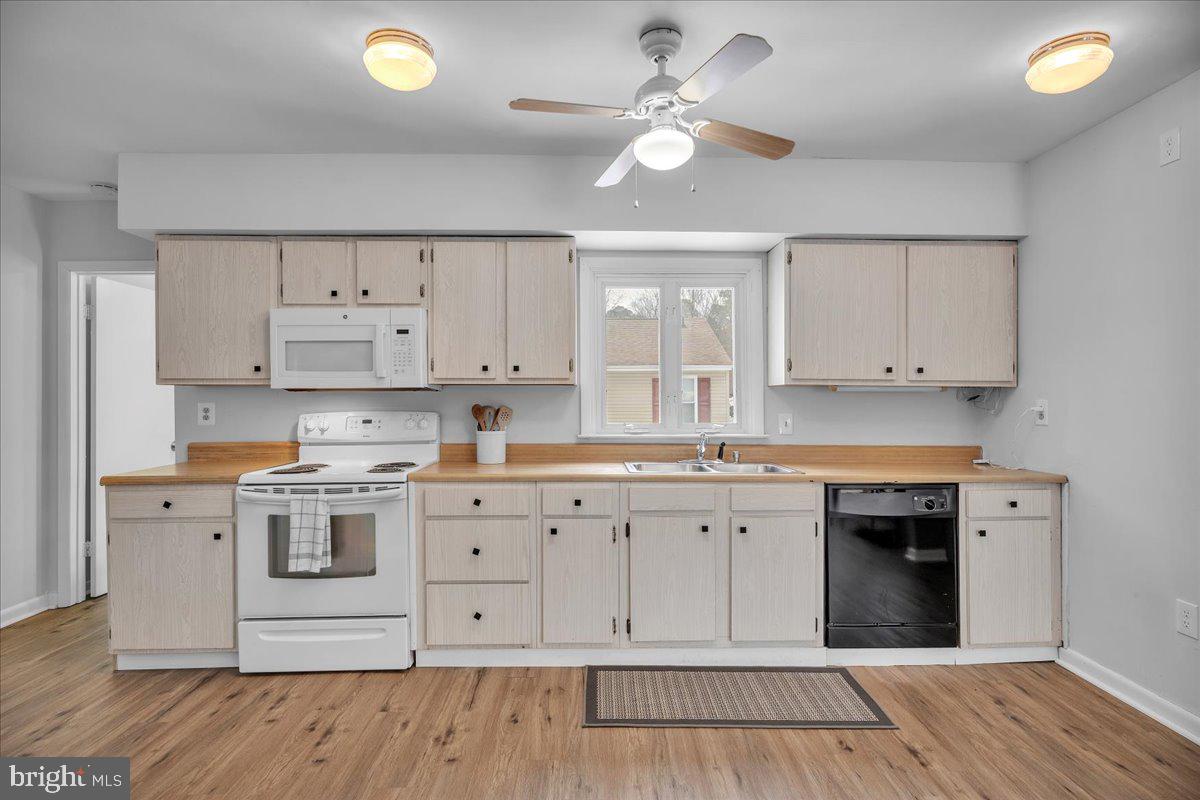 18 Henry Road Gibbsboro, NJ 08026 - Photo 9 of 26 Kitchen