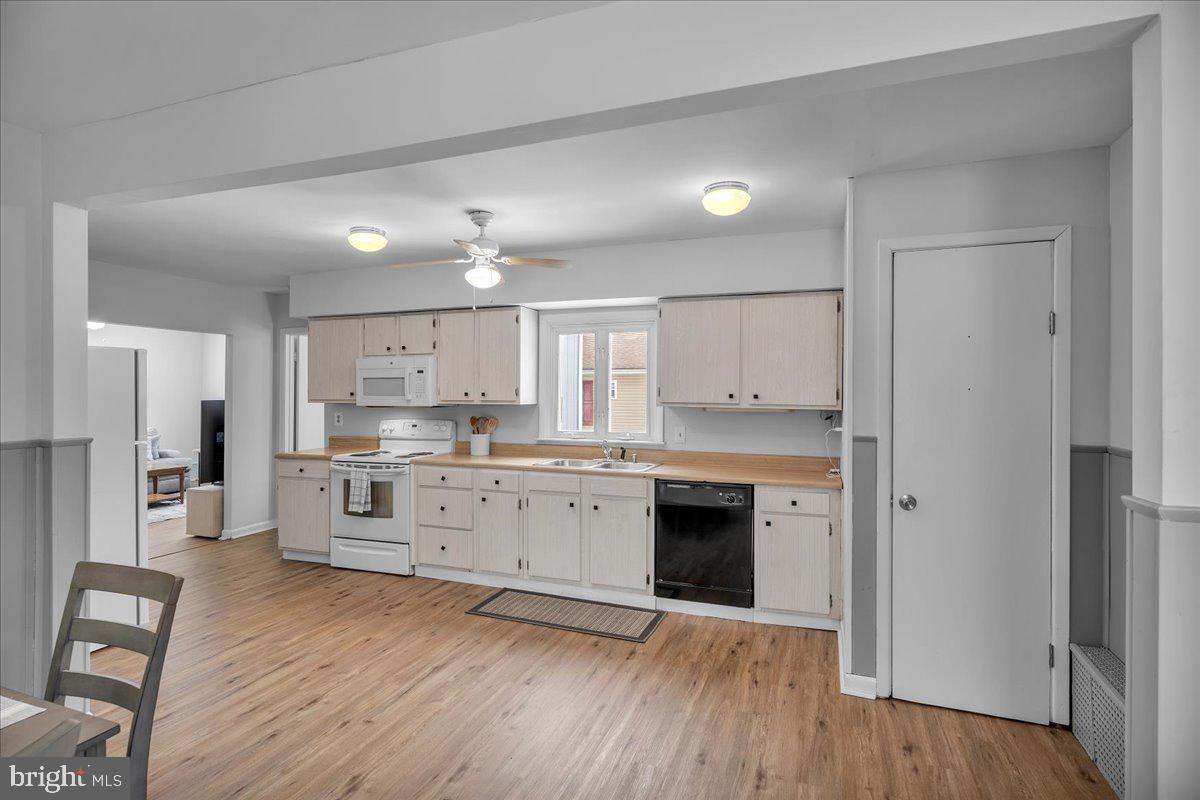 18 Henry Road Gibbsboro, NJ 08026 - Photo 10 of 26 Kitchen