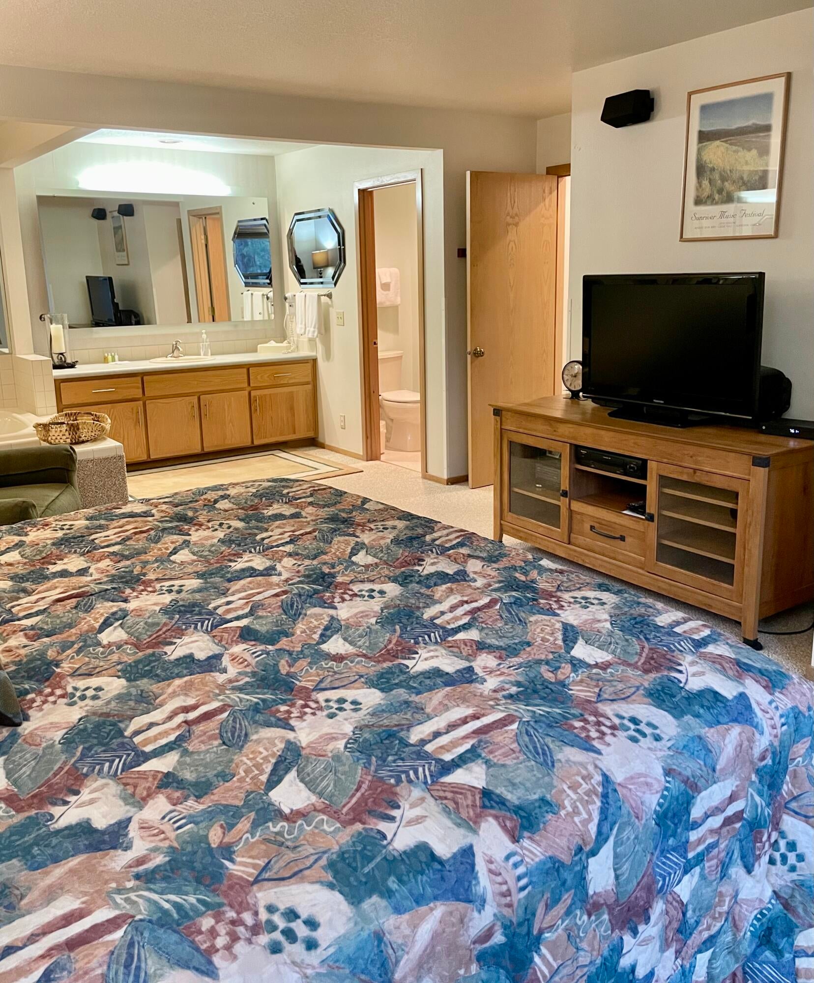 57376 Beaver Ridge Loop, Unit 33C1 Sunriver, OR 97707 - Photo 26 of 35 21-Prime Bed-R33