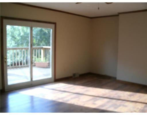 118 Ruth Place Belle Vernon, PA 15012 - Photo 4 of 16 Family Room.