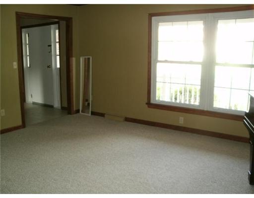 118 Ruth Place Belle Vernon, PA 15012 - Photo 9 of 16 Living Room.