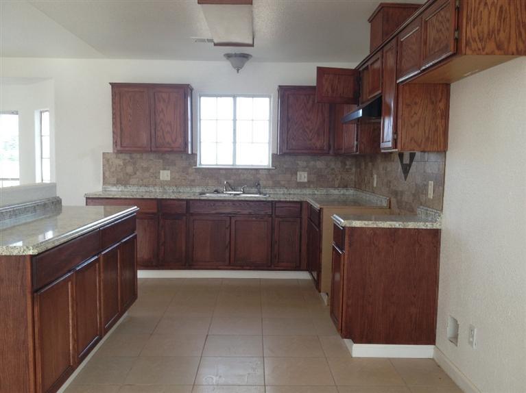 20140 Sumner Avenue Reedley, CA 93654 - Photo 3 of 10 Gallery Image 3