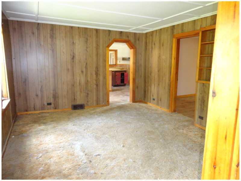101 Falls Road Waterville, ME 04901 - Photo 4 of 24 Living Room.