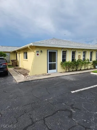 $1,100 | 1245 Southeast 8th Street, Unit 105, Cape Coral, FL 33990