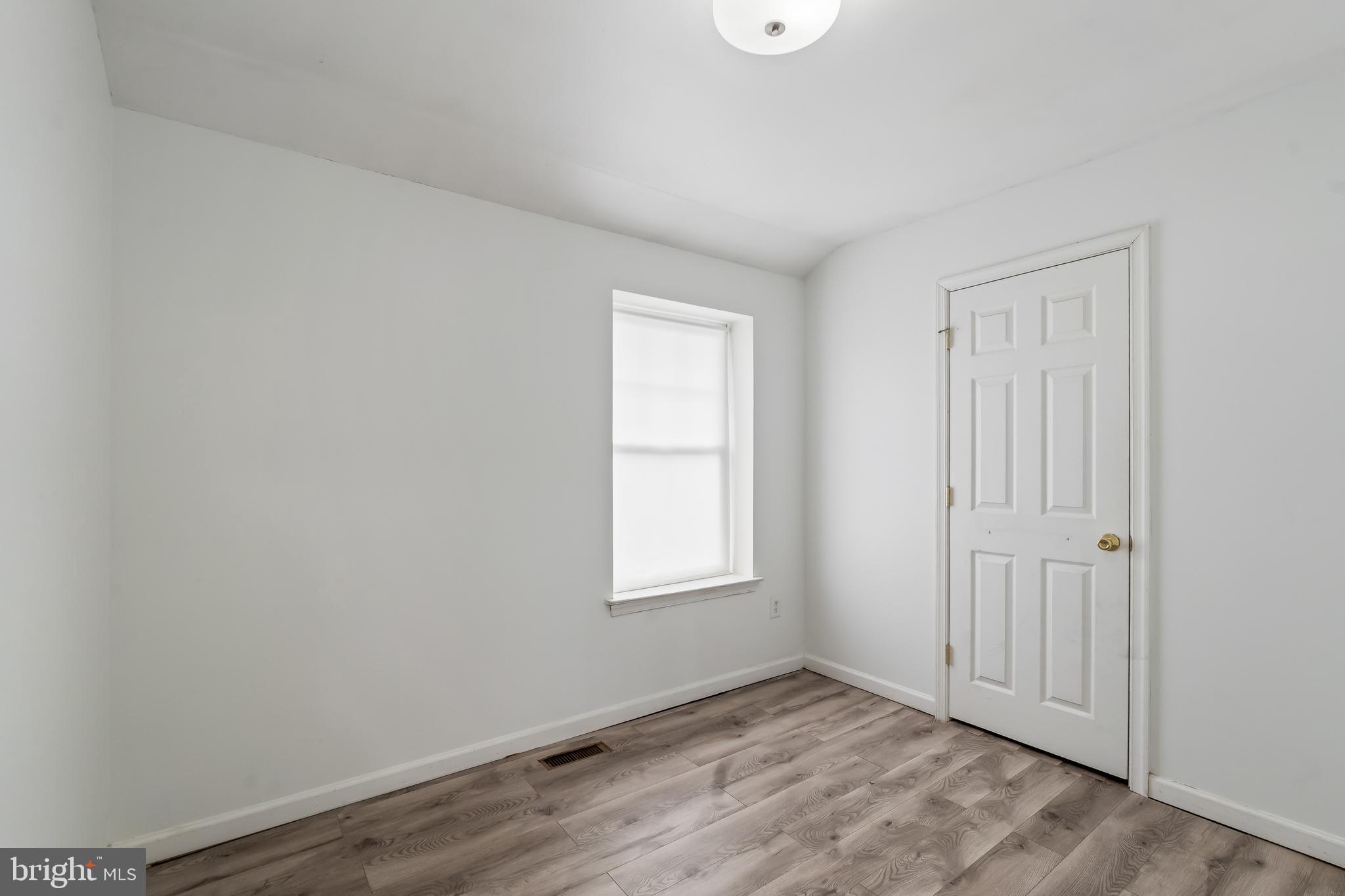 1552 Collings Road Camden, NJ 08104 - Photo 20 of 26 Bedrrom 2