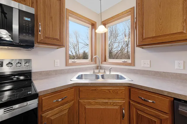 $449,900 | 607 Miller Court, Dundas, MN 55019