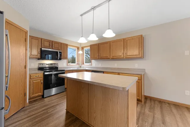 $449,900 | 607 Miller Court, Dundas, MN 55019