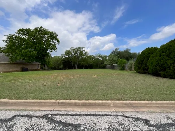 $85,000 | 117 Allison Cove, Elgin, TX 78621