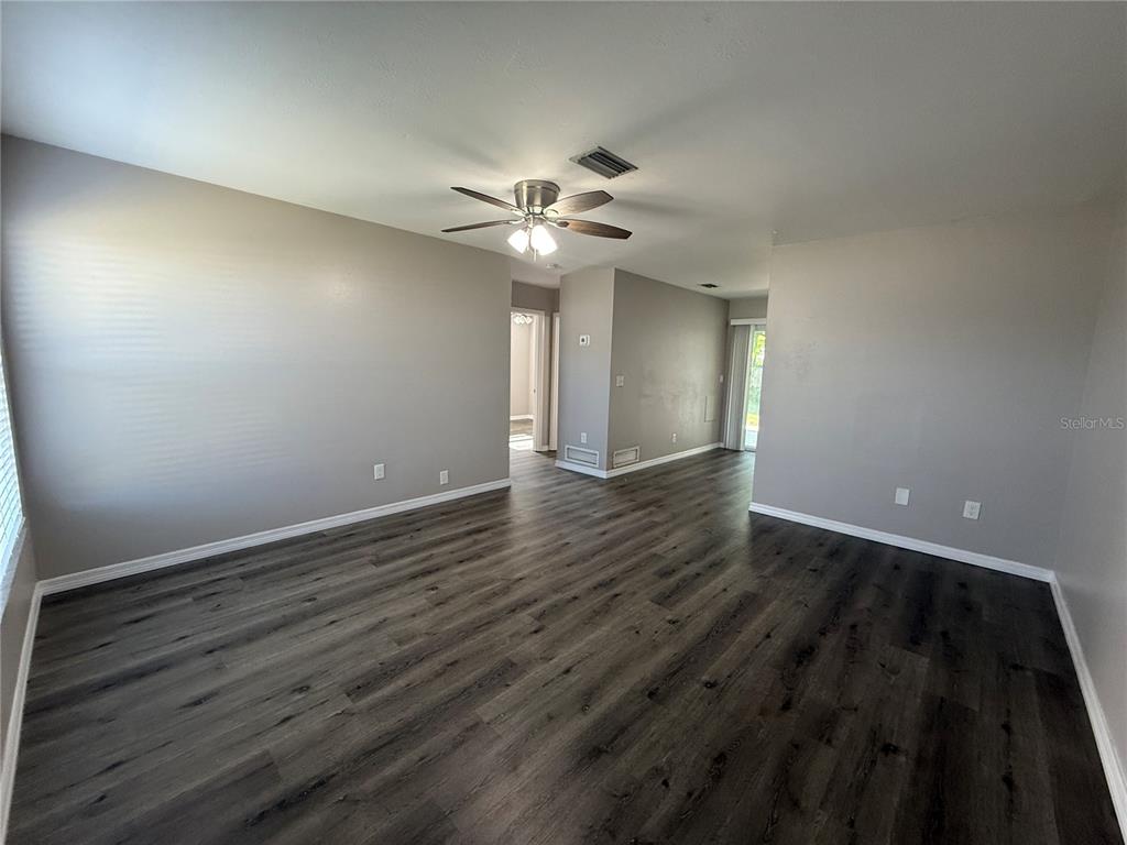 518 Briarwood Road Venice, FL 34293 - Photo 2 of 13