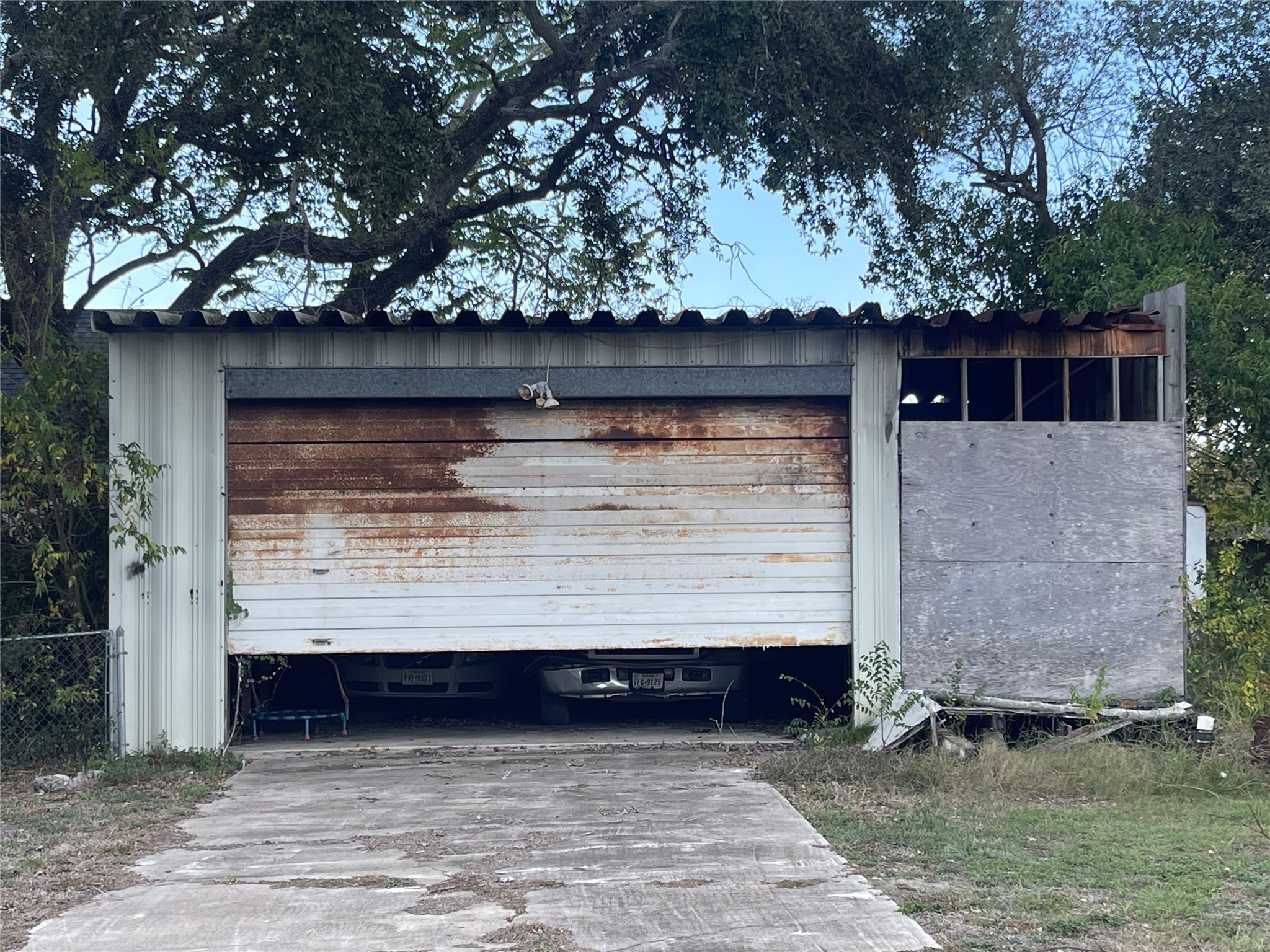 711 4th Street Palacios, TX 77465 - Photo 3 of 14