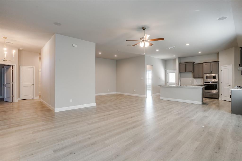 3531 Walnut Rdg Drive Grand Prairie, TX 76065 - Photo 15 of 37