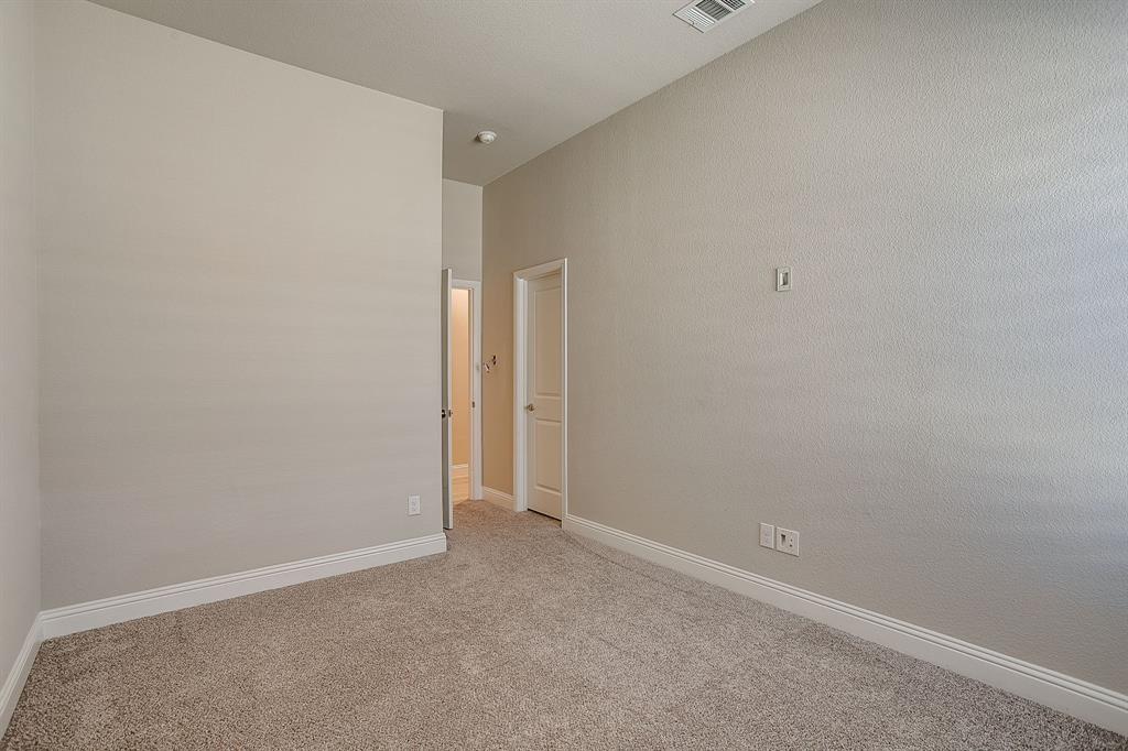 3531 Walnut Rdg Drive Grand Prairie, TX 76065 - Photo 31 of 37