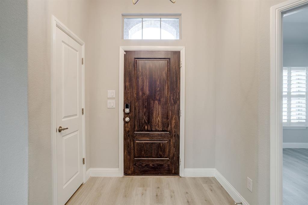 3531 Walnut Rdg Drive Grand Prairie, TX 76065 - Photo 5 of 37