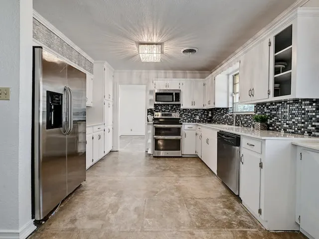 $2,750 | 1802 Temple Drive, Austin, TX 78721