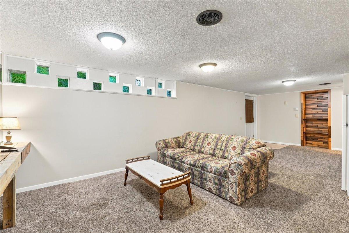 942 Morgan Road River Falls, WI 54022 - Photo 22 of 41 Gallery Image 22