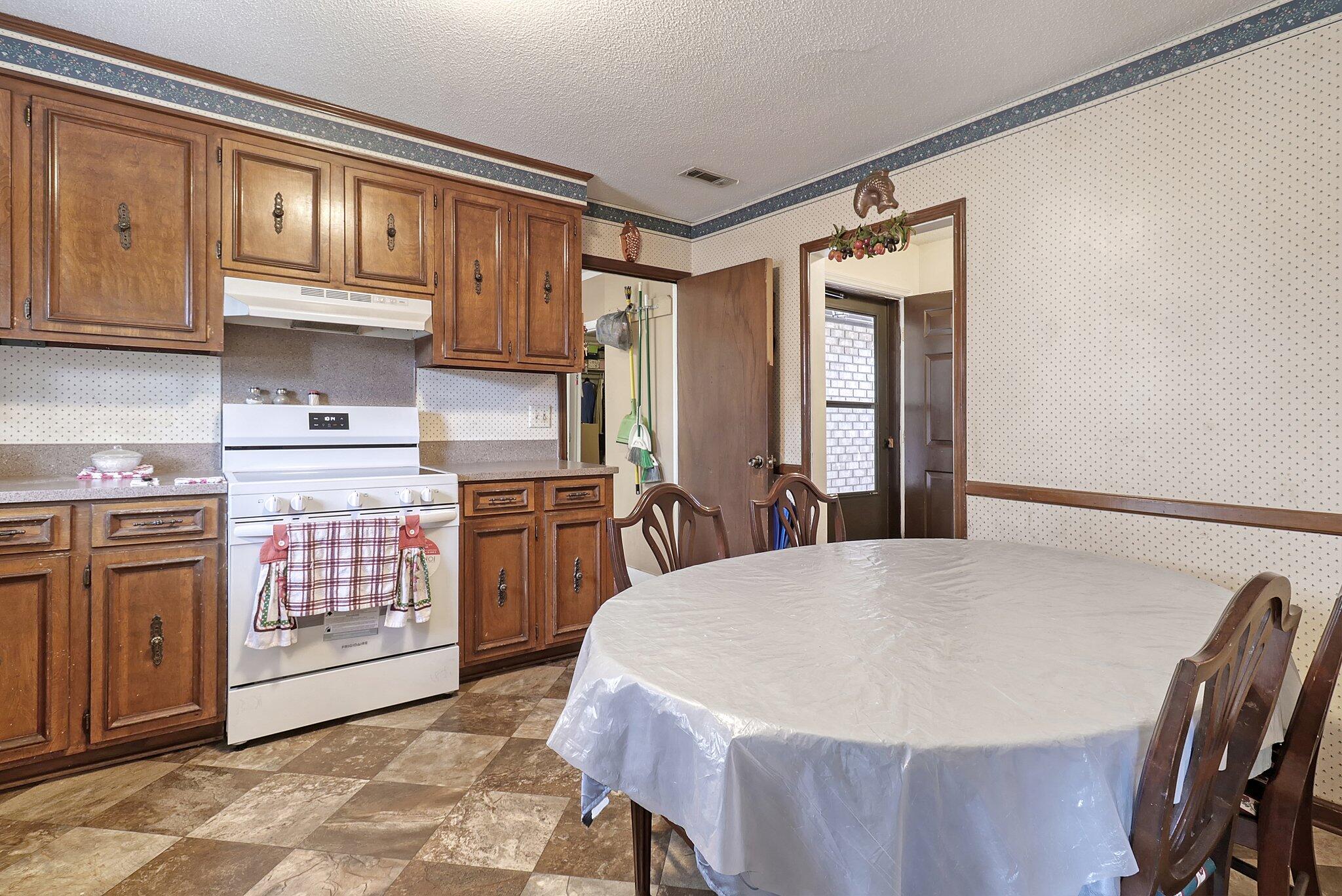 59 Princeton Road Goose Creek, SC 29445 - Photo 9 of 42 22-web-or-mls-CREM_59 Princeton Rd_017
