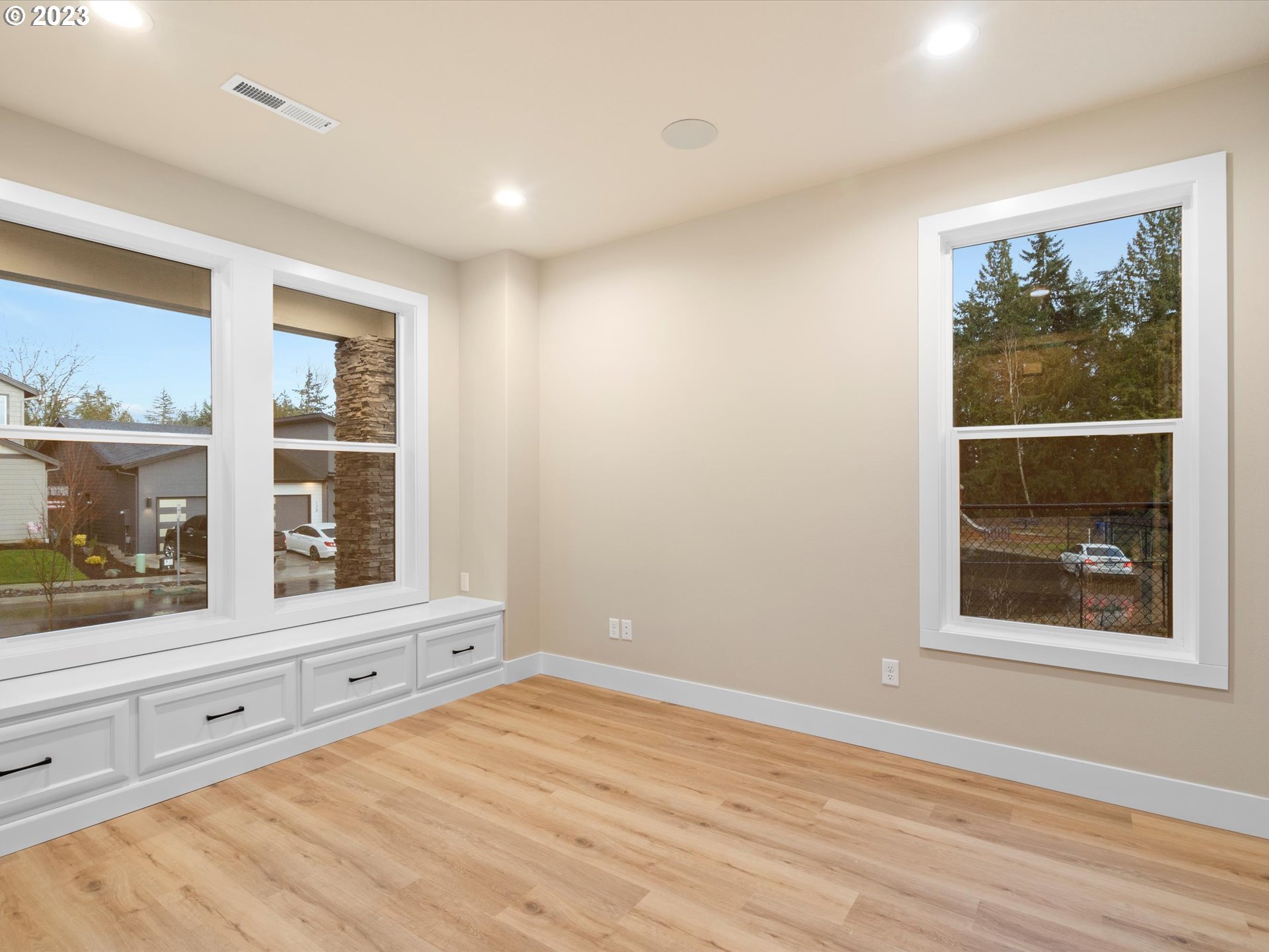 203 North 22nd Court Ridgefield, WA 98642 - Photo 5 of 32