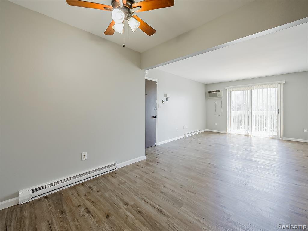 125 East Van Riper Road, Unit 5 Fowlerville, MI 48836 - Photo 5 of 23