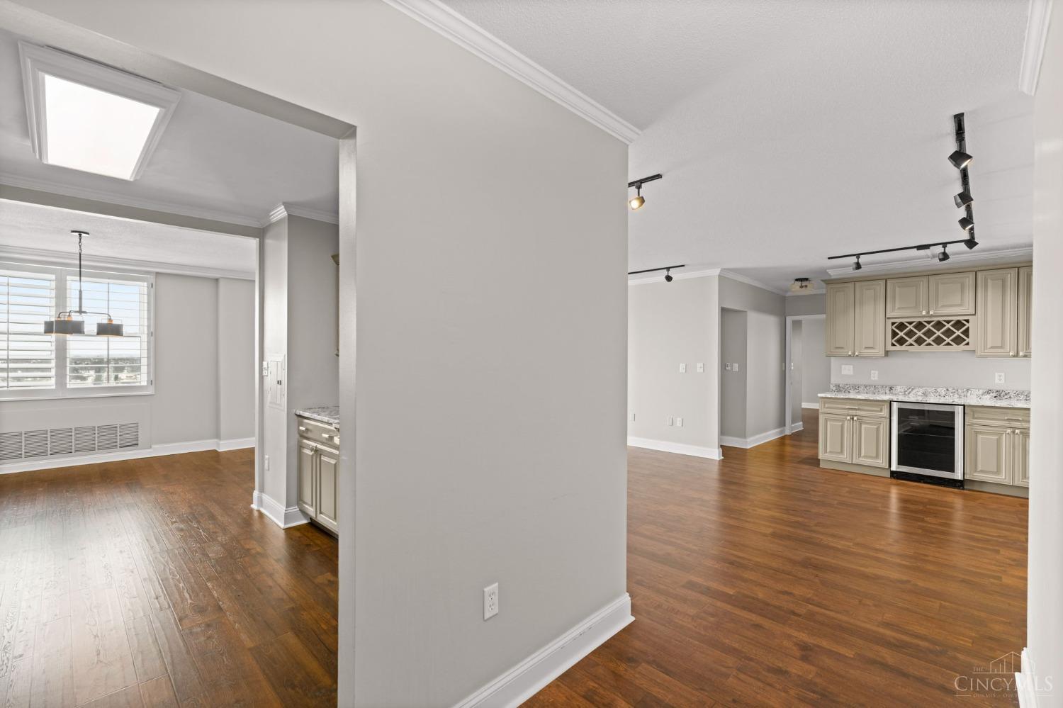 2444 Madison Road, Unit 1912 Cincinnati, OH 45208 - Photo 18 of 41 Gallery Image 18