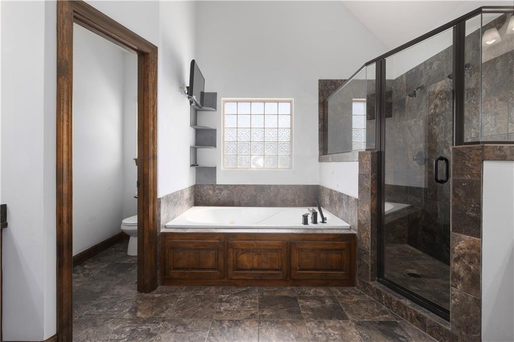 3221 South Mize Ridge Court Independence, MO 64057 - Photo 7 of 40 Gallery Image 7