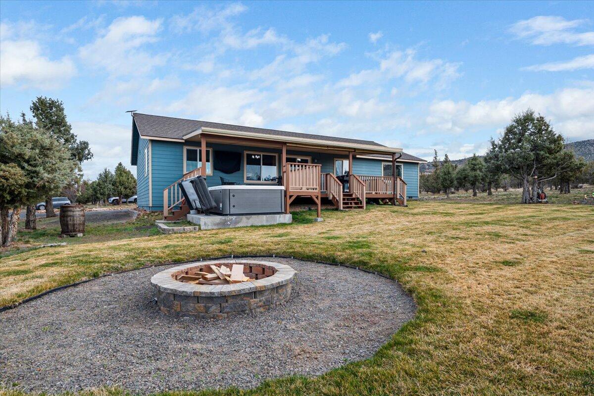 9588 Southwest Copper Road Powell Butte, OR 97753 - Photo 2 of 49