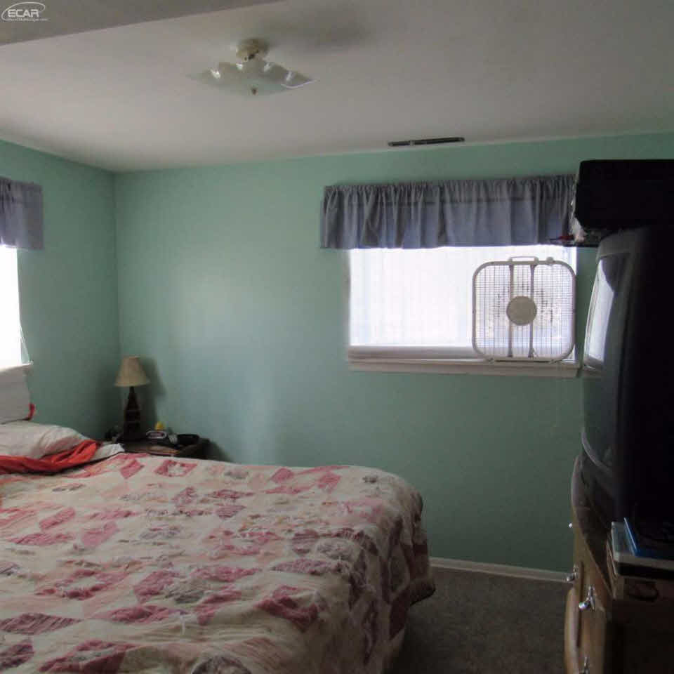 6486 Calkins Road Flint, MI 48532 - Photo 24 of 48 21203563-23.JPG