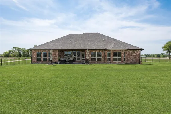 $610,000 | 1044 Encino Court, Wills Point, TX 75169