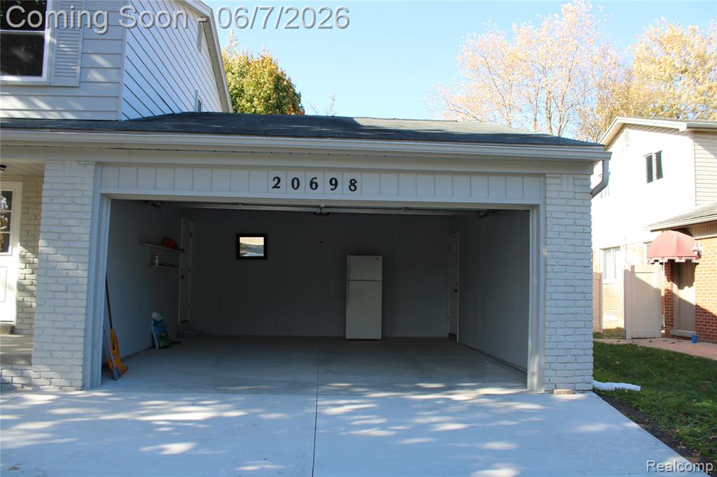 20698 Coachwood Road Riverview, MI 48193 - Photo 3 of 37