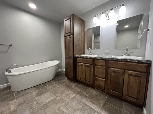 $329,900 | 1217 East Jackson Avenue, Riverton, WY 82501