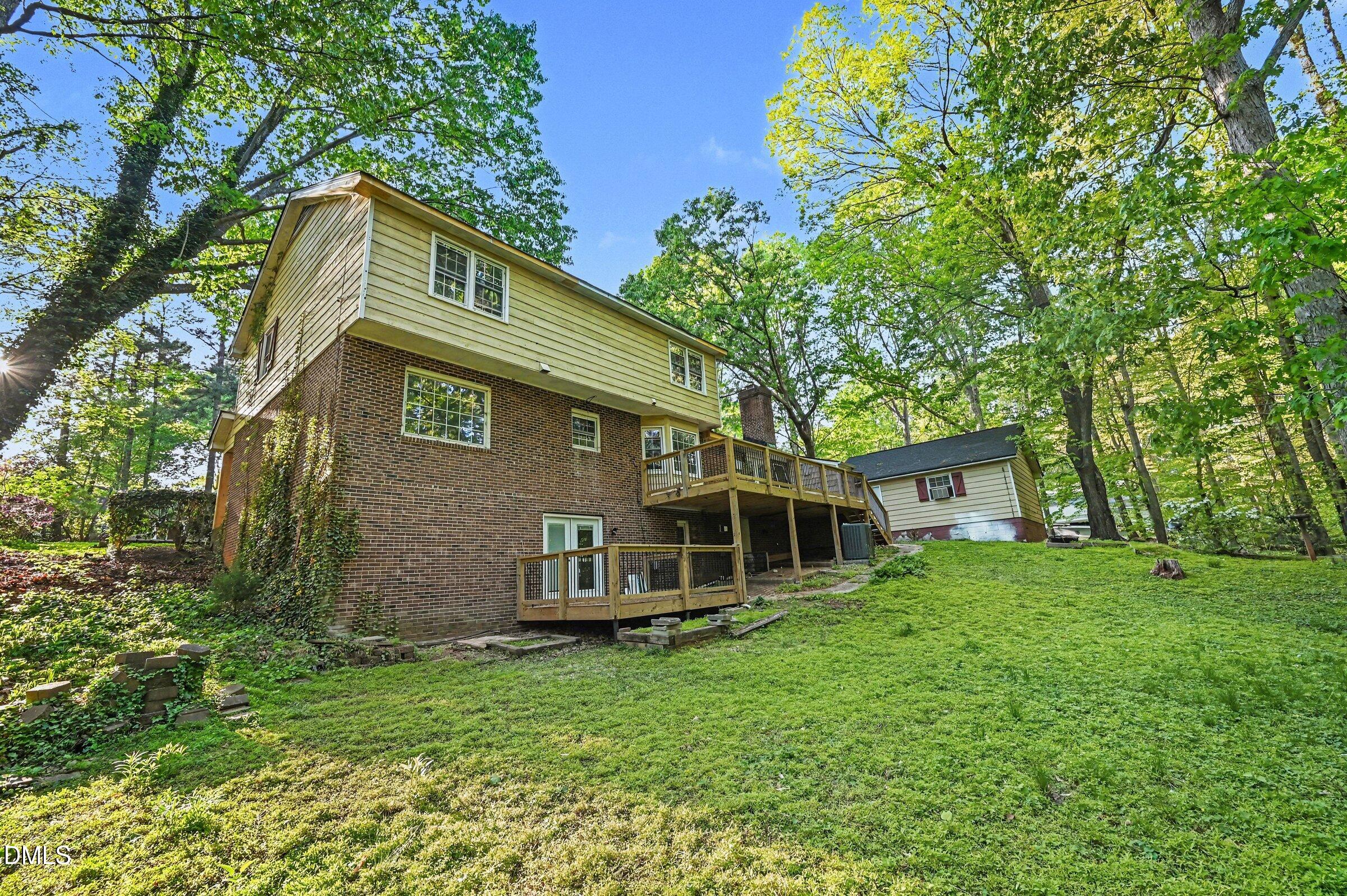 8700 Cliff Top Court Raleigh, NC 27613 - Photo 20 of 22 019_file_2386