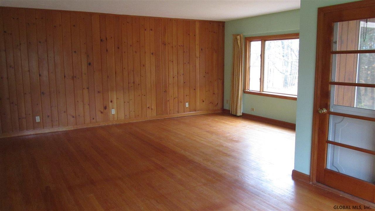 1060 Hickory Road Niskayuna, NY 12309 - Photo 3 of 14 Photo 3