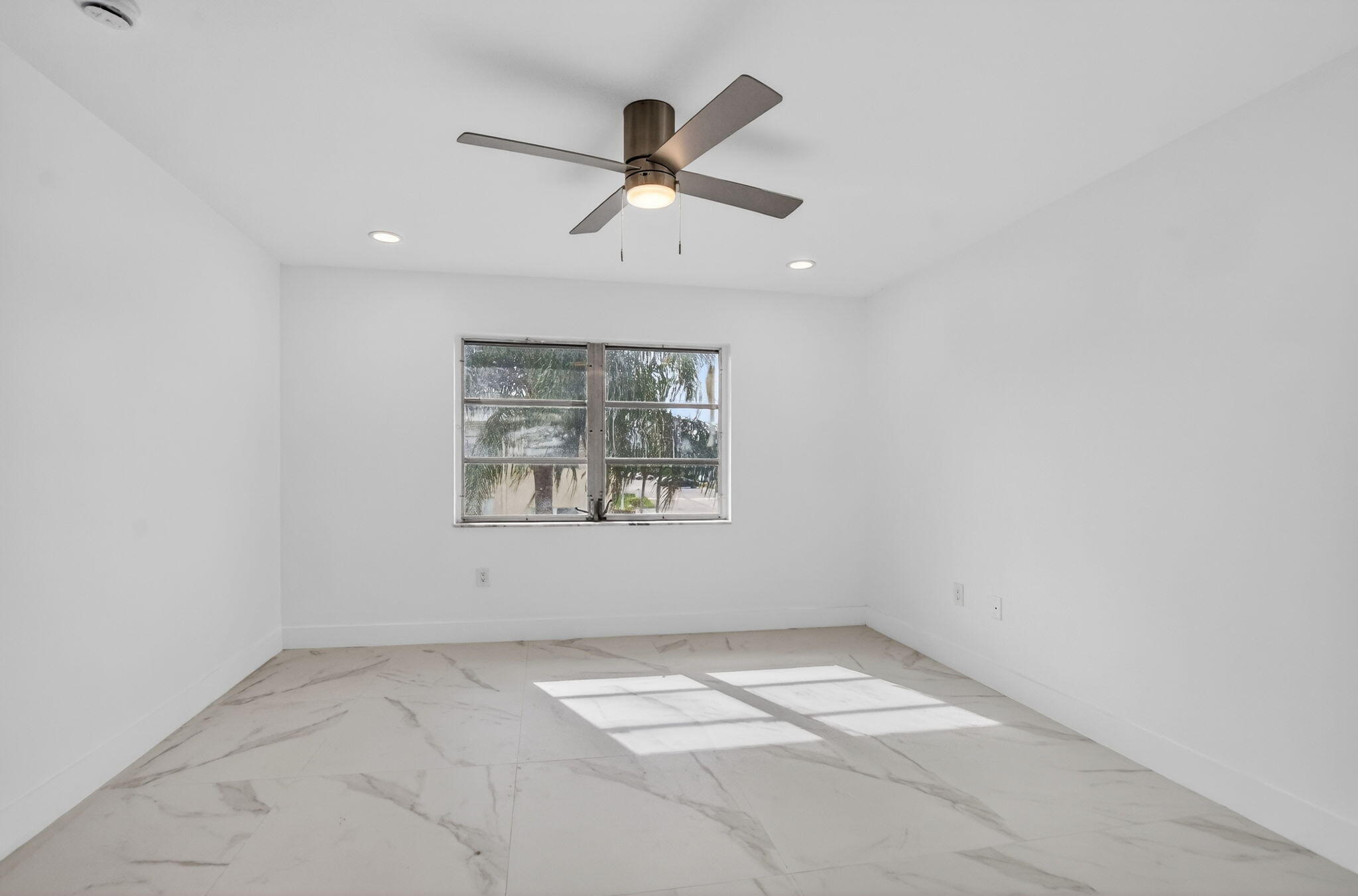 9780 Marina Boulevard, Unit 425 Boca Raton, FL 33428 - Photo 19 of 32 19-web-or-mls-DSC_5363