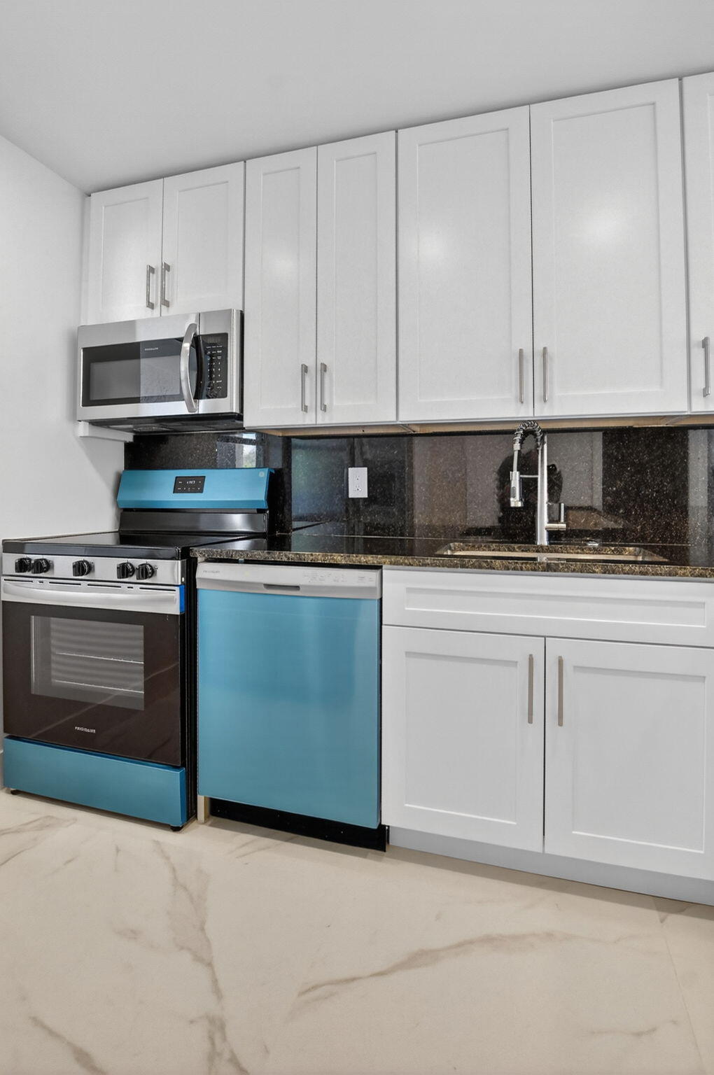 9780 Marina Boulevard, Unit 425 Boca Raton, FL 33428 - Photo 8 of 32 8-web-or-mls-DSC_5306