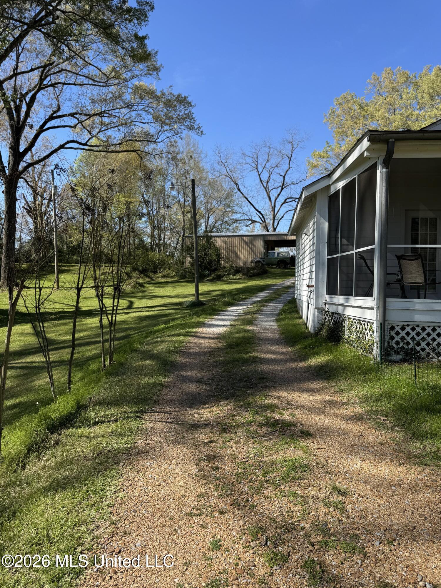 78 Government Fleet Road Natchez, MS 39120 - Photo 38 of 59 78 Government Shop & Cottage drive