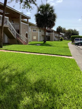 $1,700 | 10113 Twin Lakes Drive, Unit 24E, Coral Springs, FL 33071