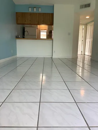 $1,700 | 10113 Twin Lakes Drive, Unit 24E, Coral Springs, FL 33071