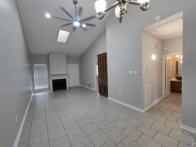 $1,300 | 225 Ocean Drive, Baton Rouge, LA 70806