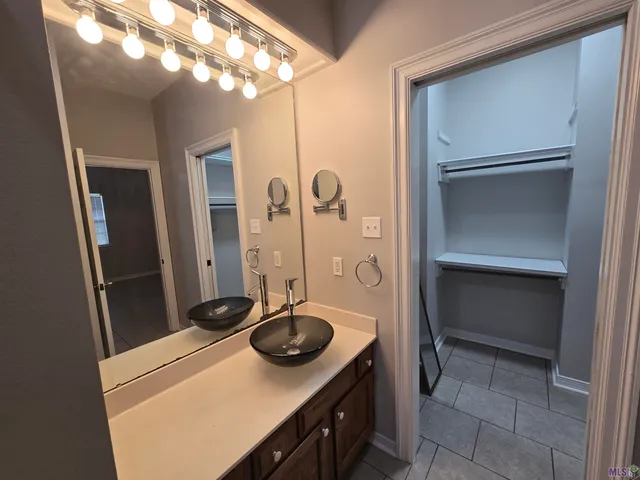 $1,300 | 225 Ocean Drive, Baton Rouge, LA 70806