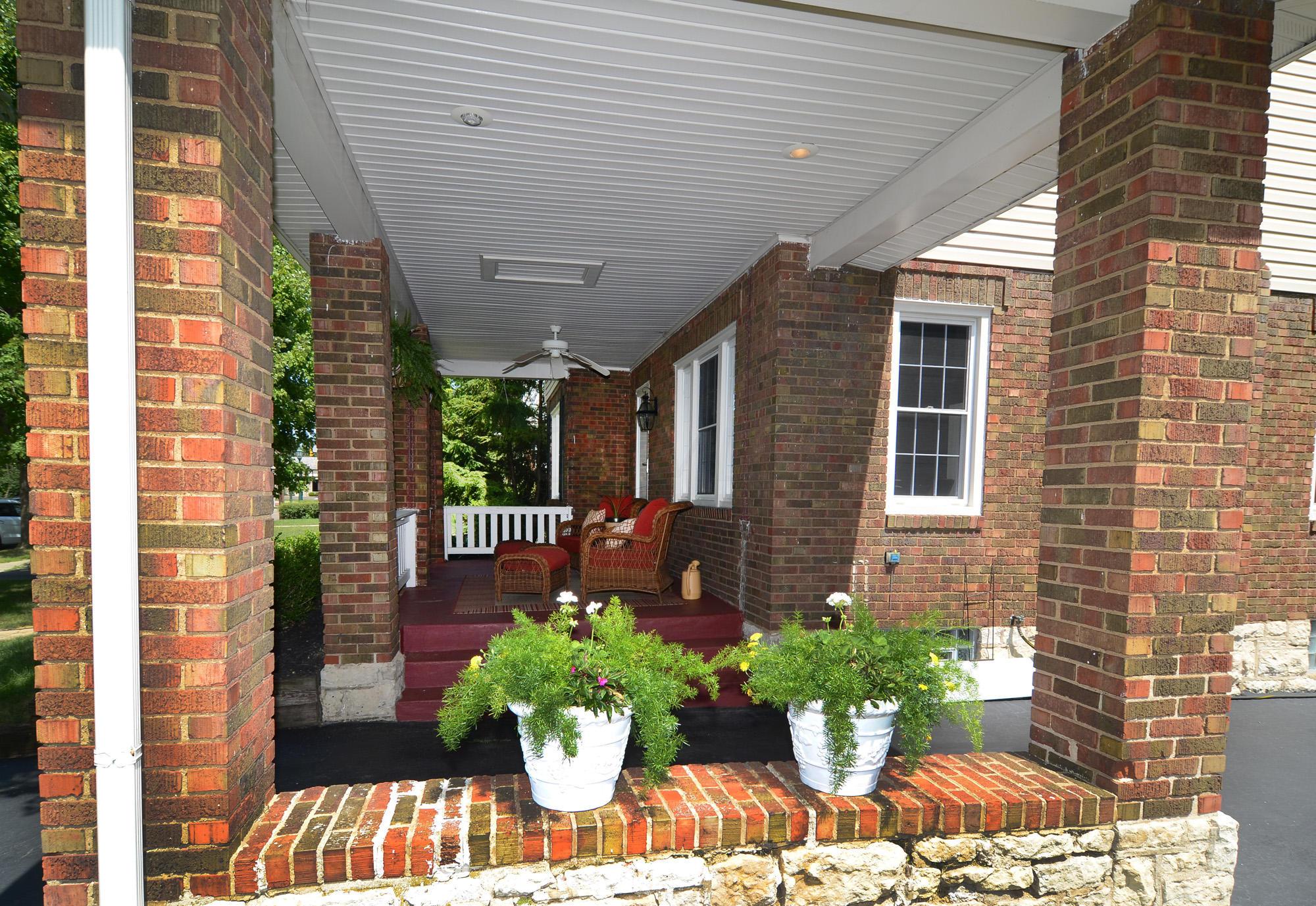 1991 Waltham Road Columbus, OH 43212 - Photo 2 of 28