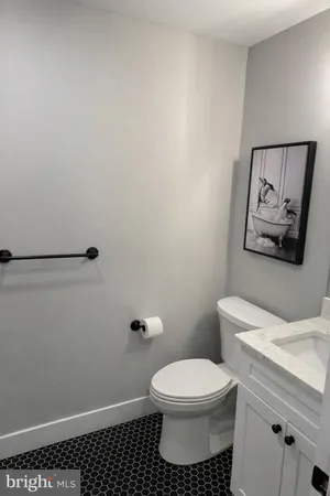 $4,200 | 13 Tanner Street, Unit A2, Haddonfield, NJ 08033